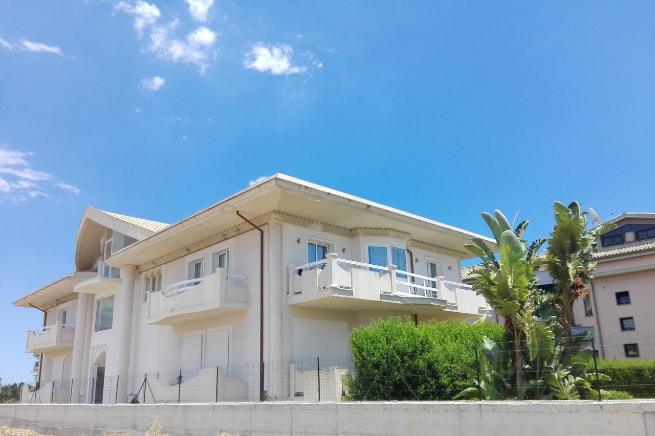 Ermes Avola Exterior foto